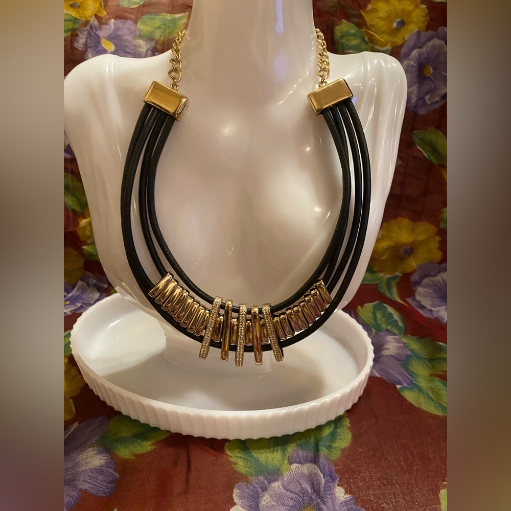 TreVero - GUC - Elegant vintage cord bib collar necklace.  Black with gold.